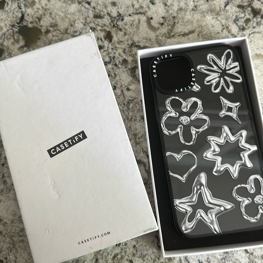 CASETIFY IPHONE 15 PLUS CASE MINT CONDITION “CHROME DOODLE CLEAR BLACK